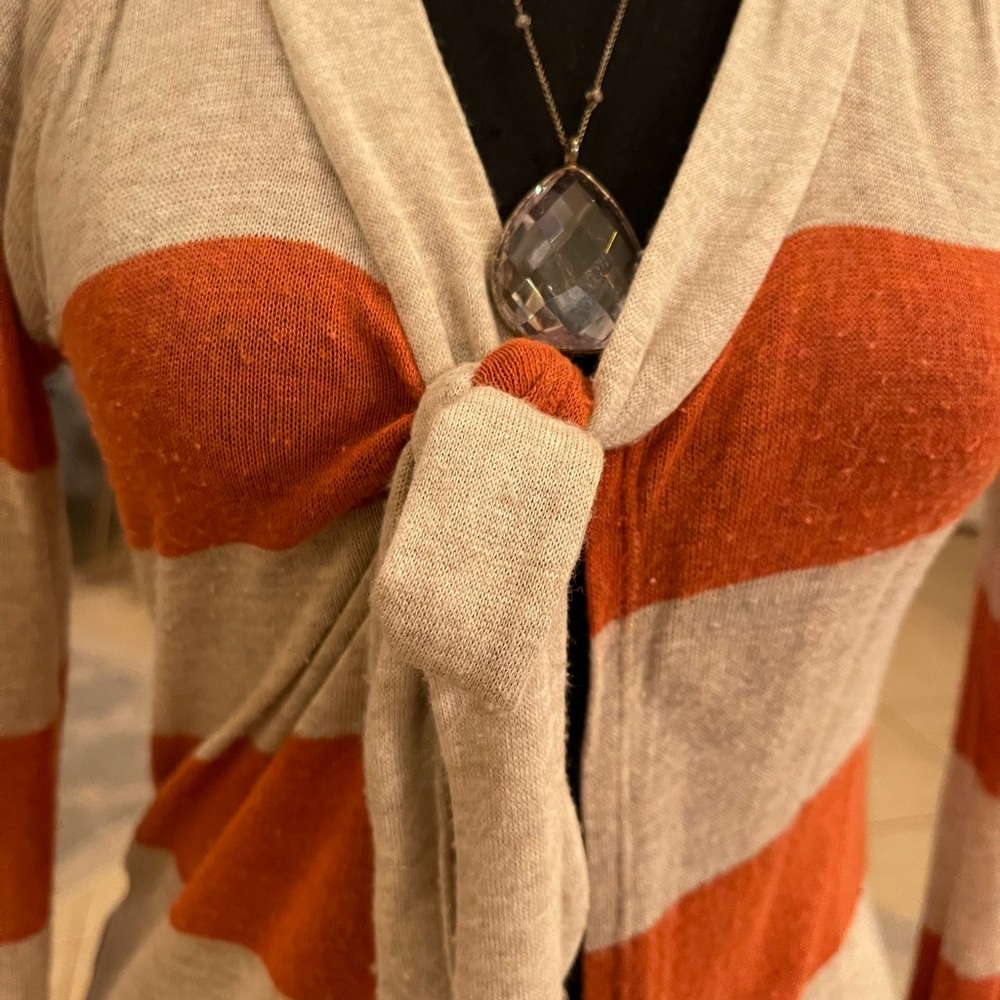 Long sleeve top front open - Picture 2 of 5